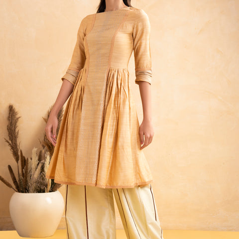 Women's Topwear