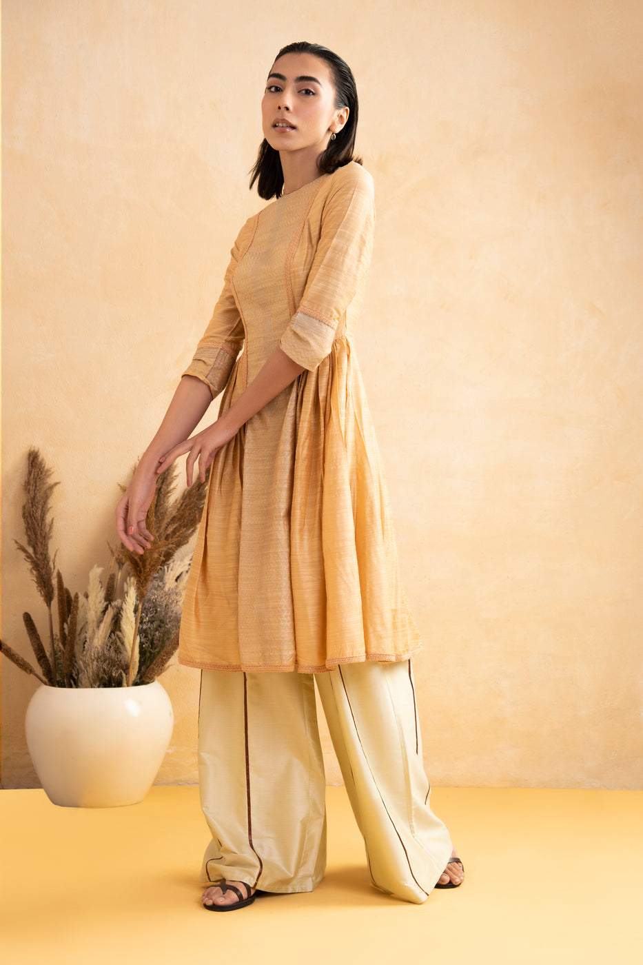 AMALI PRINTED PANELED KURTA